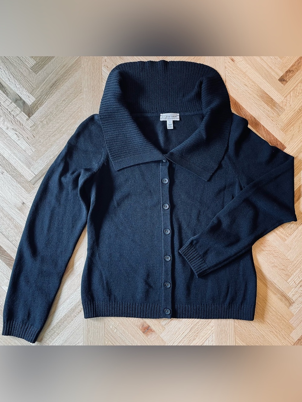 St. John Sport Button Up Size Small